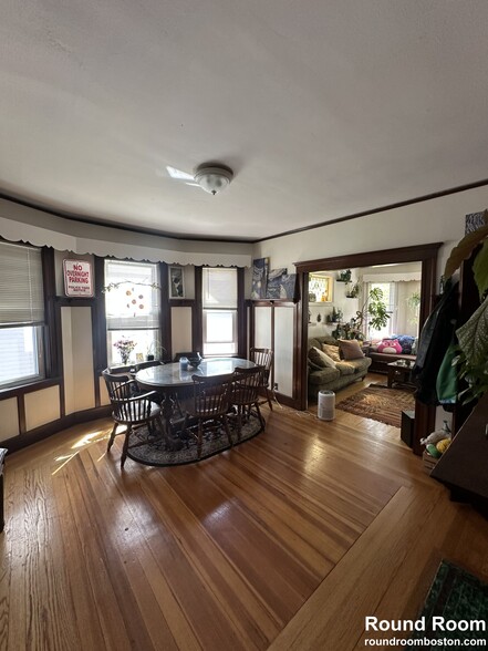 Building Photo - 124 Brooks St