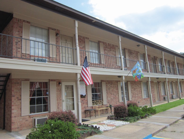 Royal Crest Apartments 1408 Tech Farm Rd Ruston LA 71270 Apartment