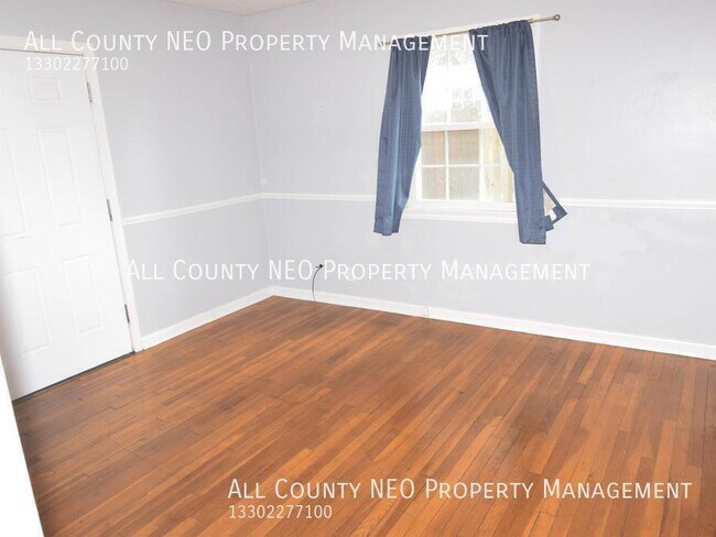 Building Photo - 1569 W Market St