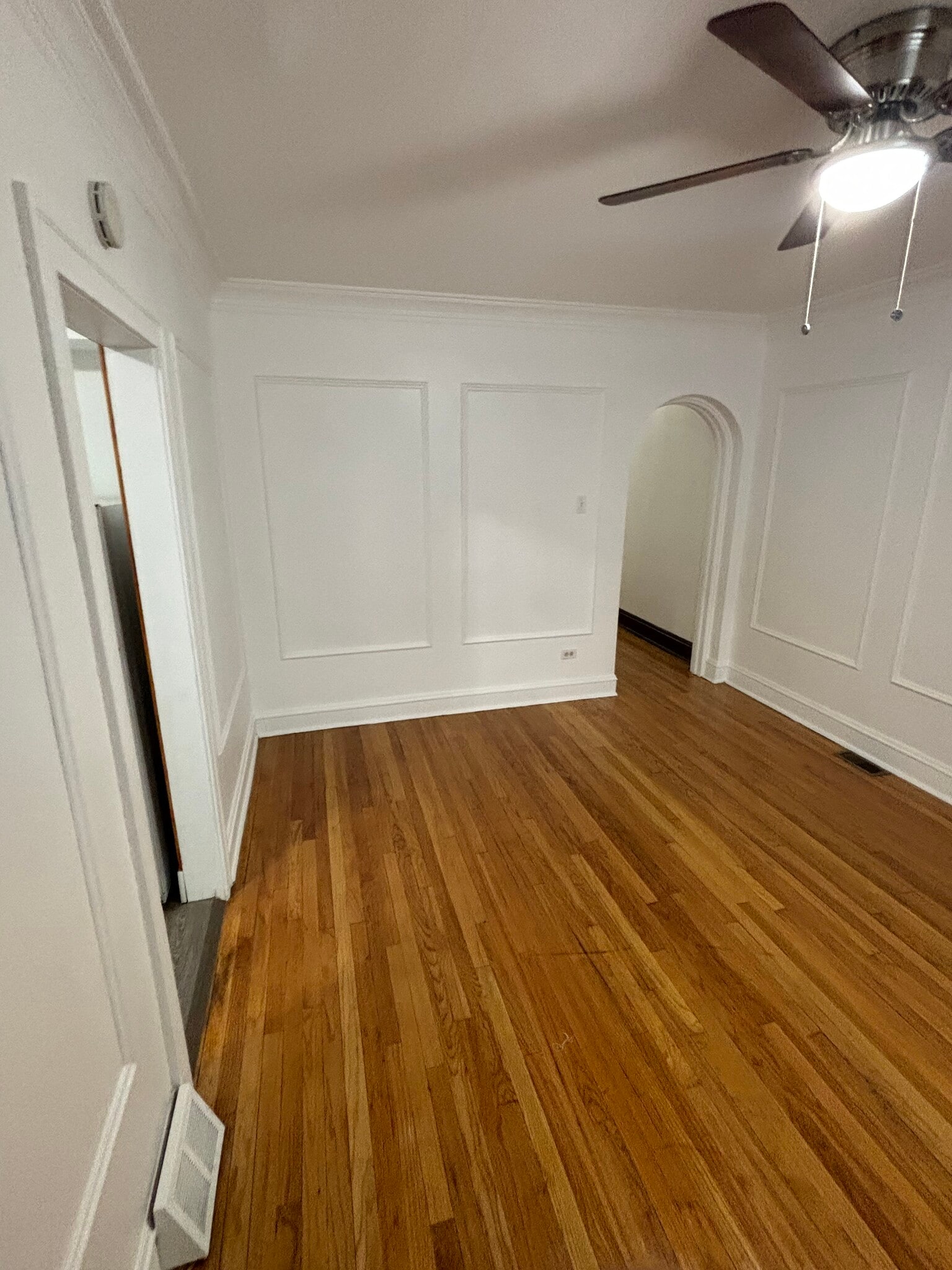 Building Photo - 7935 S Ellis Ave