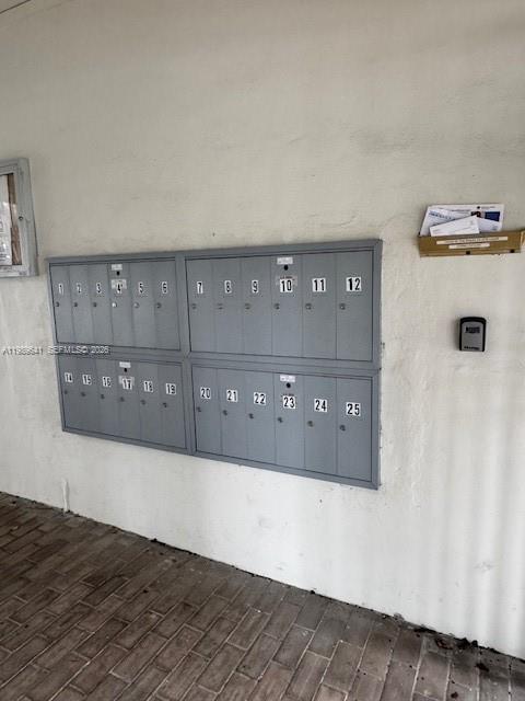 Building Photo - 7925 West Dr