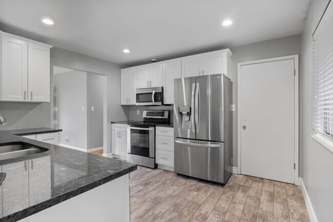 Building Photo - 1408 Binford St