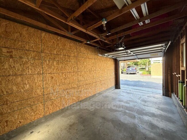 Building Photo - 31371 Taylor Ln