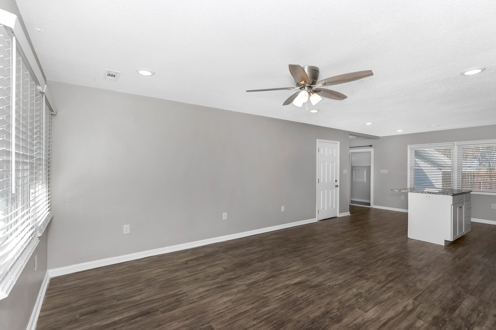 Building Photo - 3903 Telstar Cir SW