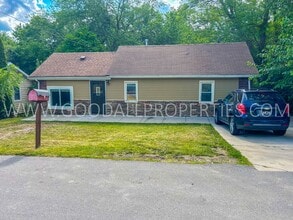 Building Photo - Charming 3 Bed, 1 Bath Home in Southwest Des Moines