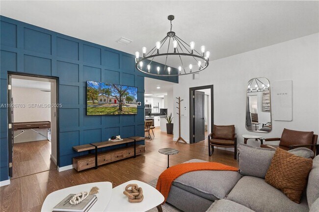 Building Photo - 601 SW 1st St