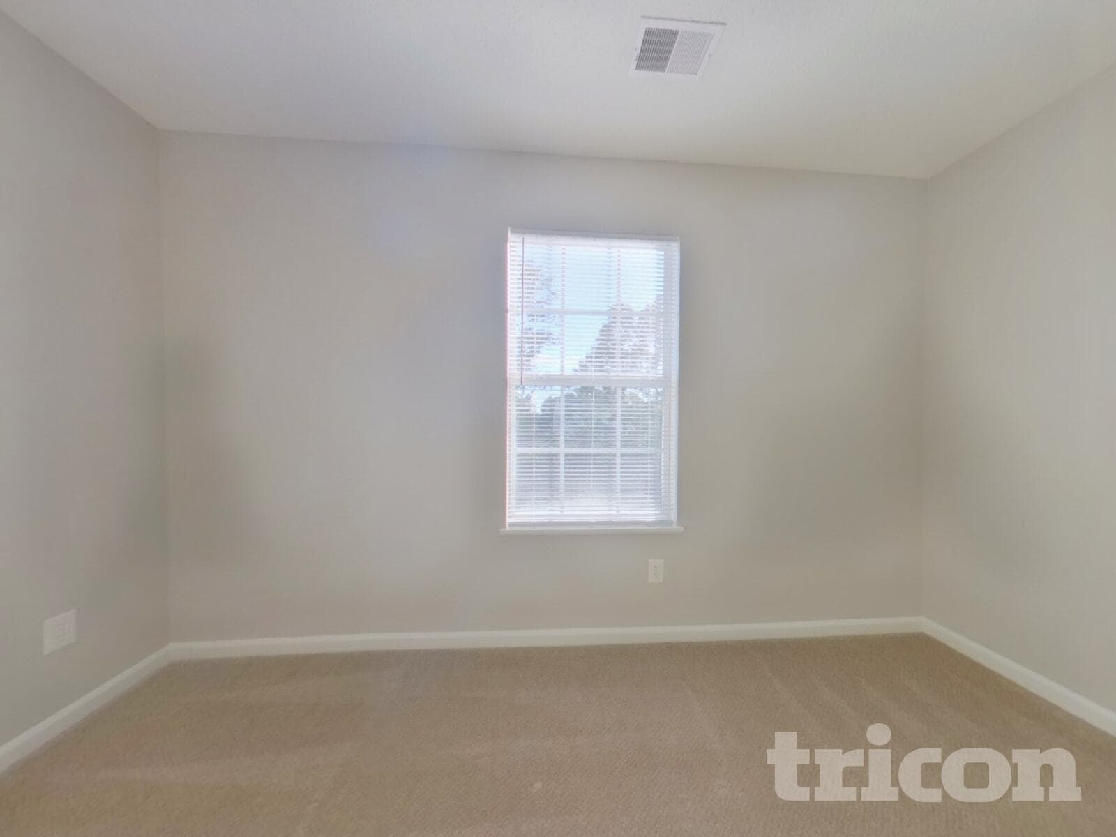 Building Photo - 386 Fox Trot Dr