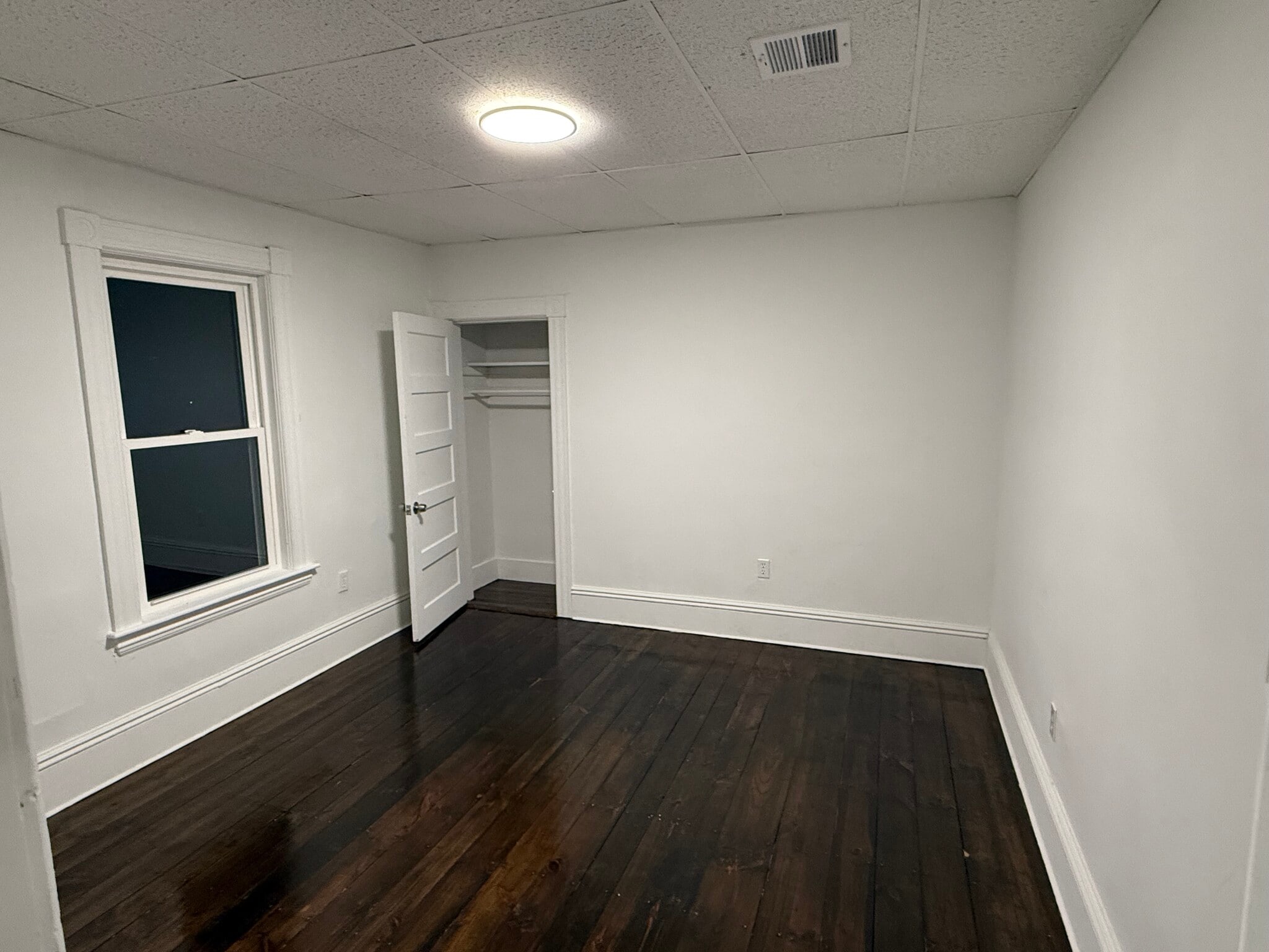 Bedroom available - 25 Wyman St