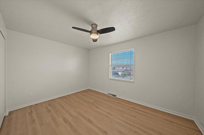 Building Photo - 2237 Wideview Dr