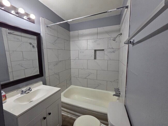 Building Photo - 3545 Debby Dr