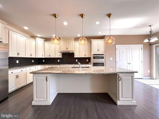 Building Photo - 23480 Logans Ridge Terrace