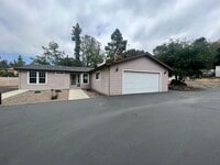 Building Photo - PRIVATE 3BD/2BA HOME IN ALPINE, FULLY FENC...