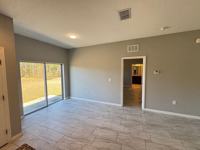 Building Photo - Immaculate 3-Bedroom, 2-Bathroom Home in Palm Bay