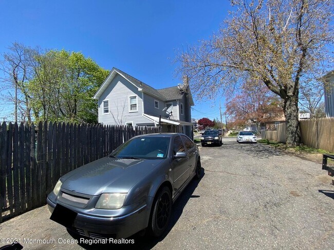 Building Photo - 193 Ludlow St