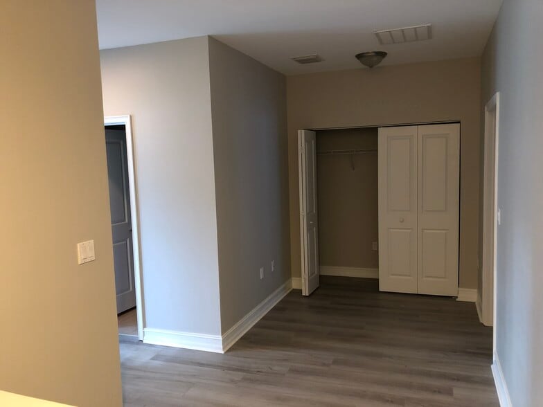 landing second floor - 4412 Hidden Harbour Ter