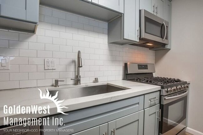 Building Photo - Upgraded 1Bdm 1Ba Condo in Beautiful Del Mar