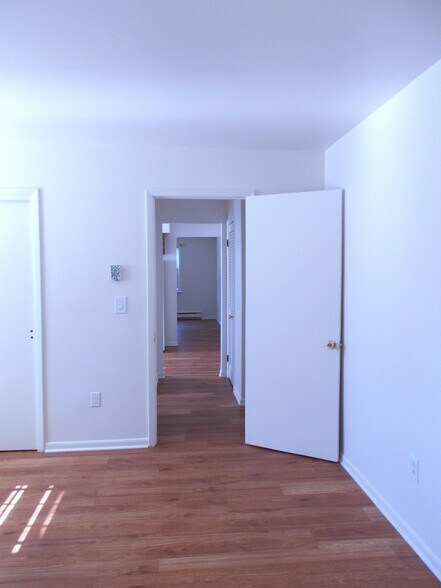 Building Photo - 11 Old Allamuchy Rd
