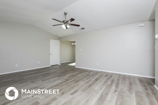 Building Photo - 13826 Lena St