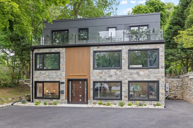 Building Photo - 354 Winding Wy