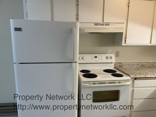 Building Photo - Greenbrook Condominium 2 Bedroom with Garage