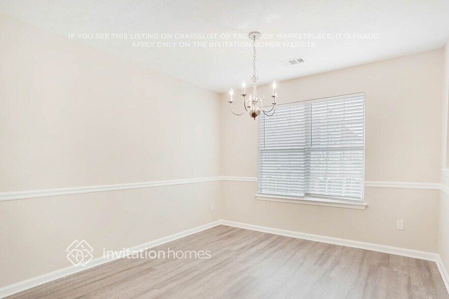 Building Photo - 2871 Two Lakes Cir