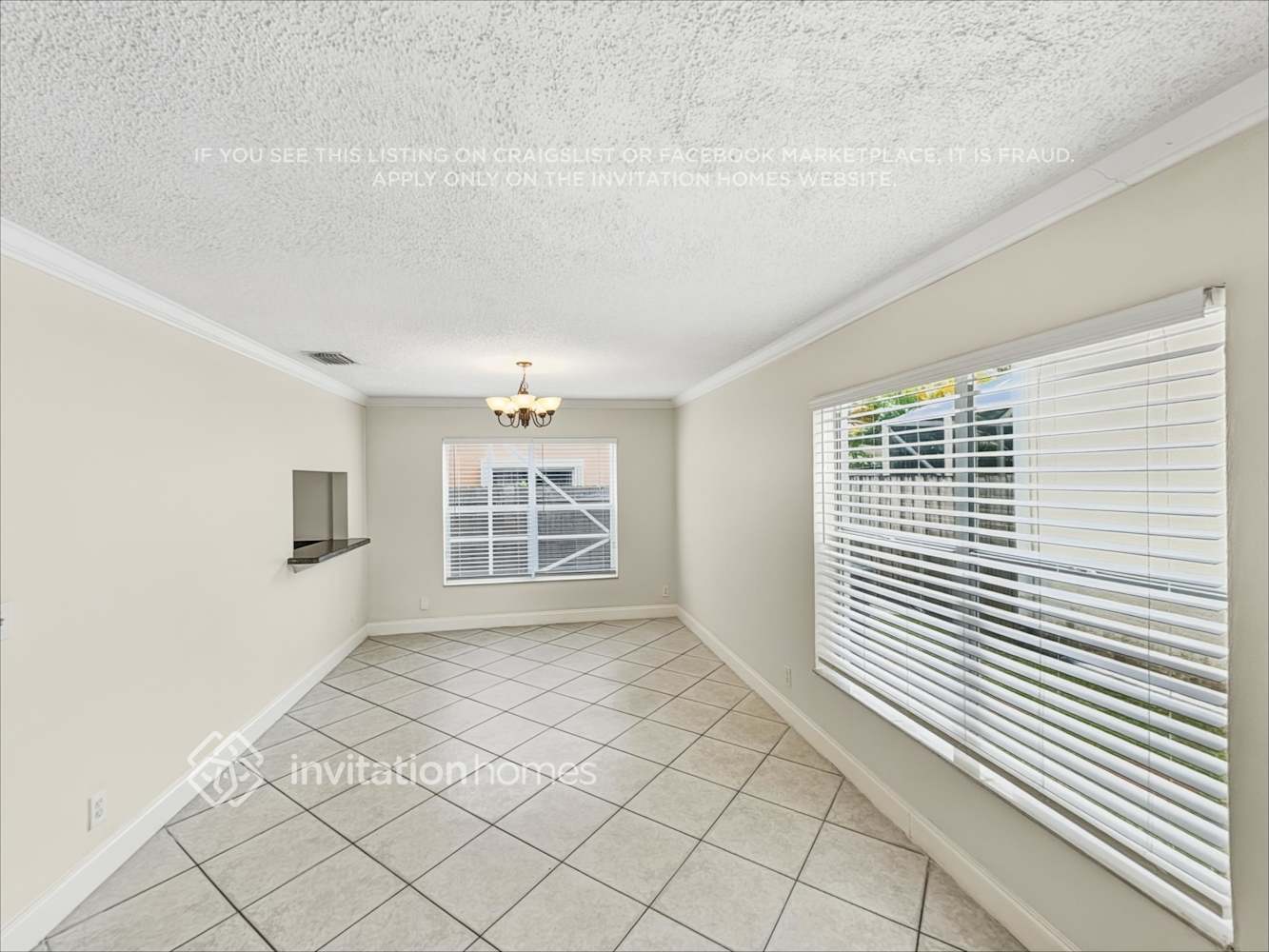 Building Photo - 10769 Oak Lake Way