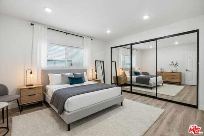 Building Photo - 3321 Keystone Av