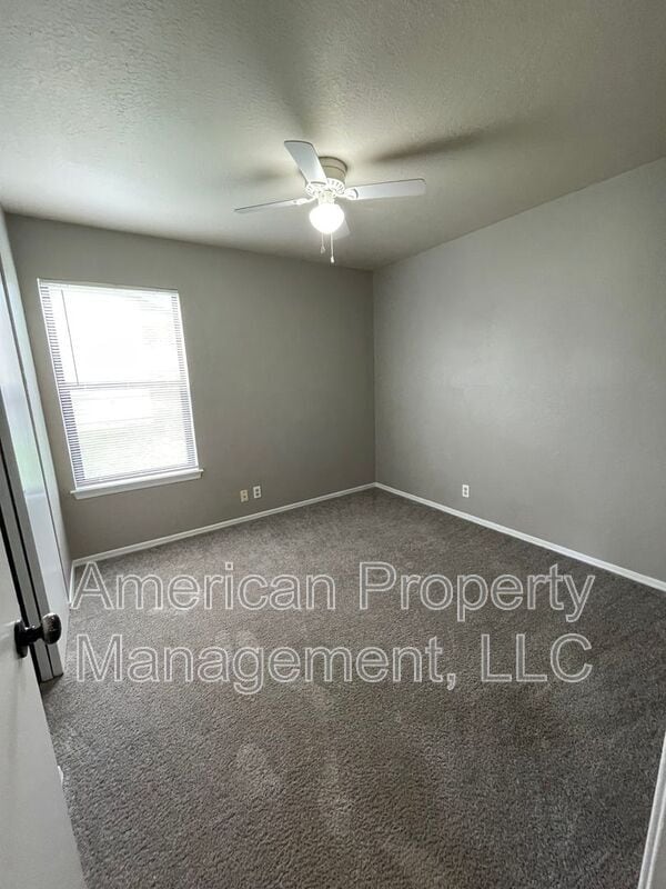 Building Photo - 13120 E 44th St