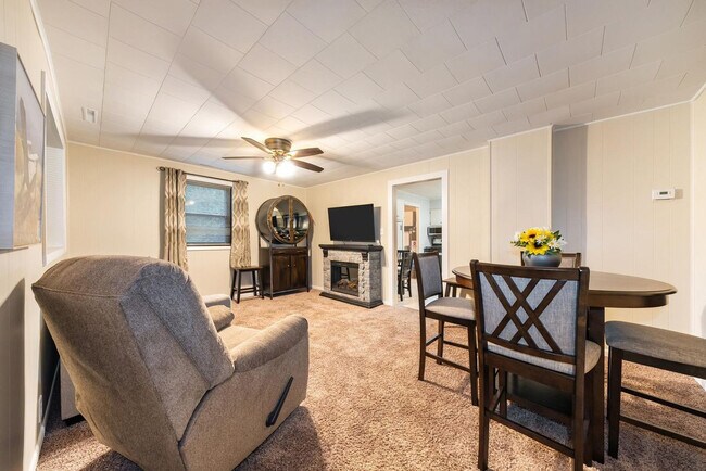 Building Photo - 234 N Hamilton St