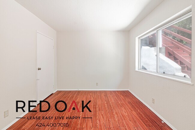 Building Photo - 474 1/2 Crane Blvd-474 1/2