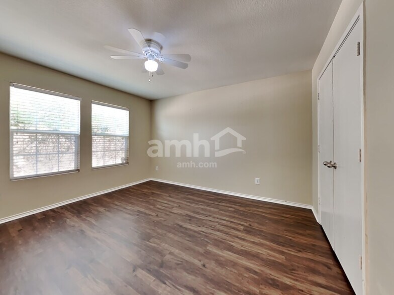 Building Photo - 1913 J Cheshier Rd