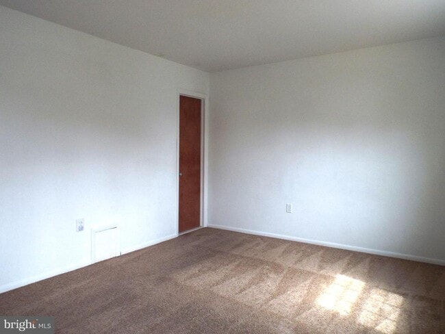 Building Photo - 5501 Rollins Ln