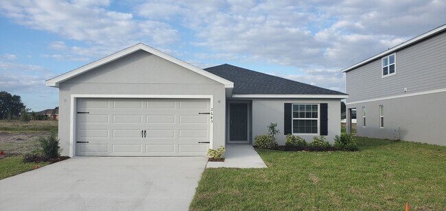 Primary Photo - Like NEW!!! 4-Bedroom, 2-Bathroom in Villa...