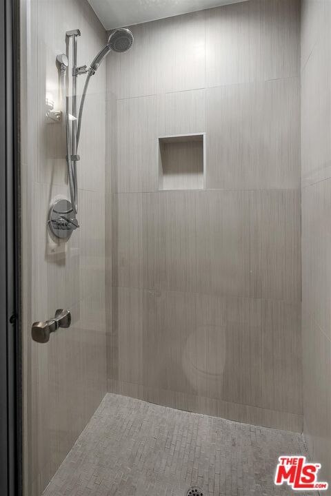 Building Photo - 200 N Swall Dr