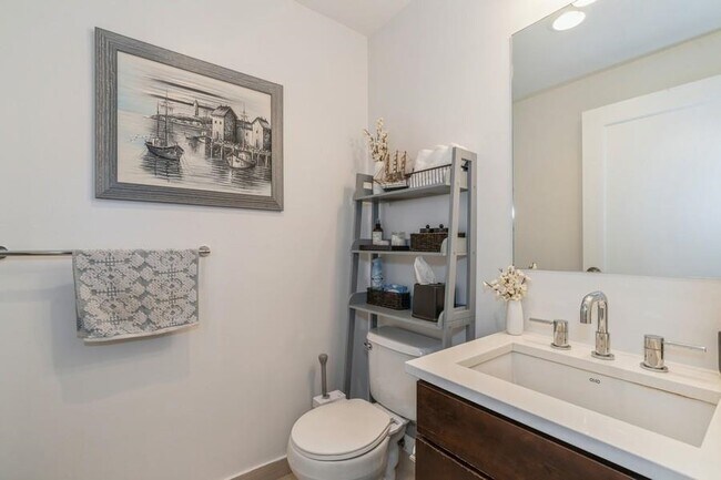 Building Photo - 3312 Hudson Ave