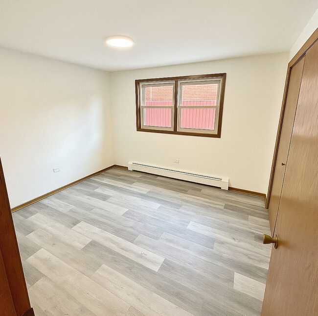 Building Photo - 2722 N 74th Ave