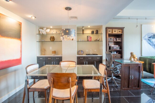 Building Photo - READY TO VIEW NOW! Gorgeous Downtown Phoen...