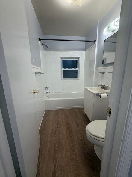 Building Photo - 405 47th St NE