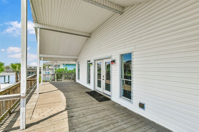 Building Photo - 1073 Redfish St