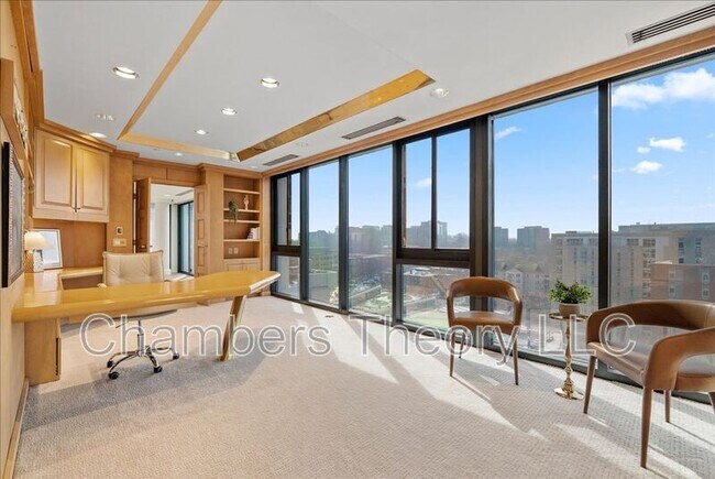 Building Photo - 1530 Key Blvd