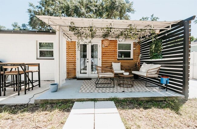 Building Photo - 3229 W Fielder St