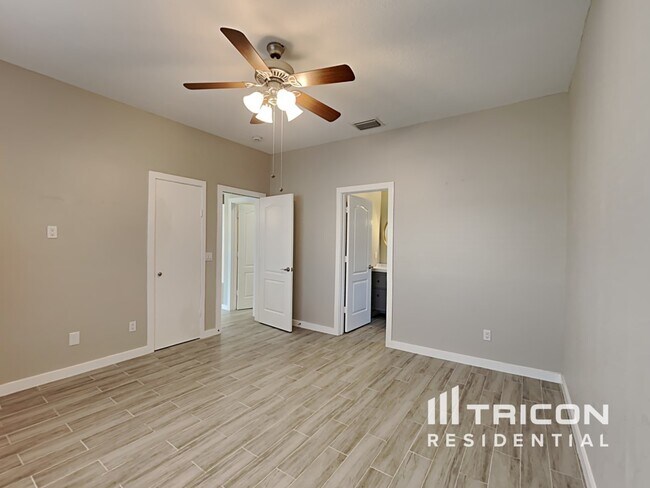 Building Photo - 6807 Exeter Park Place Apollo Beach FL