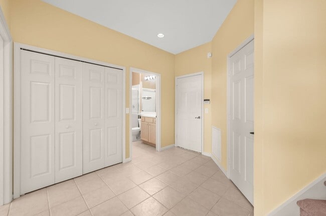 Building Photo - 9312 World Cup Way
