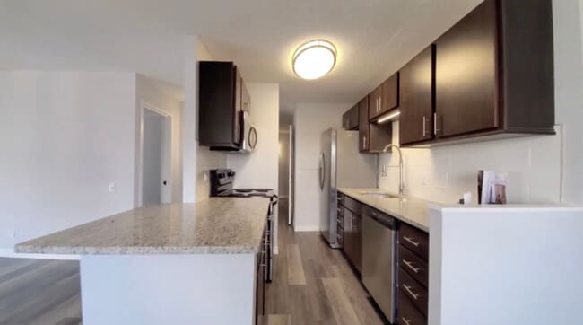 Building Photo - 61 W Chestnut St