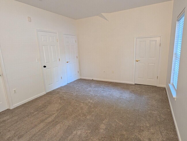 Building Photo - 17289 Vaughn Ln