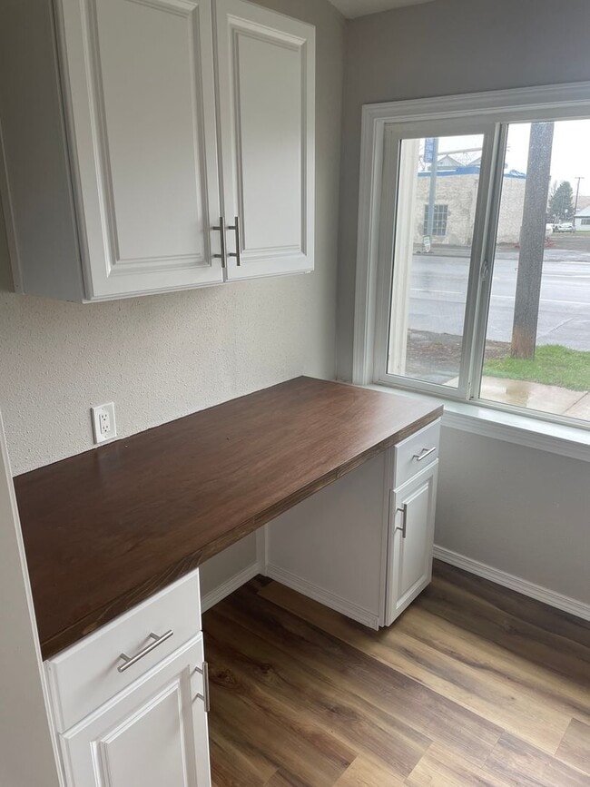 Building Photo - Adorable Newly Remodeled Rancher in Reardan