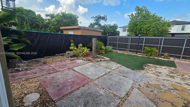Building Photo - 16227 SW 139th Ct