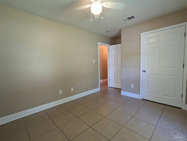 Building Photo - 815 Brook Meadow Ln