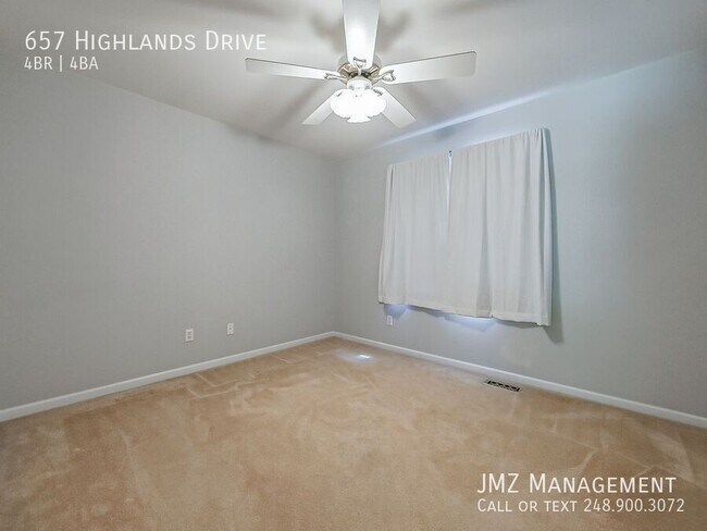 Building Photo - 657 Highlands Dr