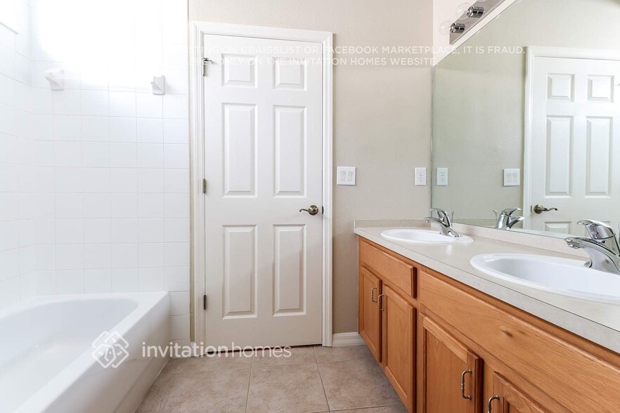 Building Photo - 30718 Pumpkin Ridge Dr